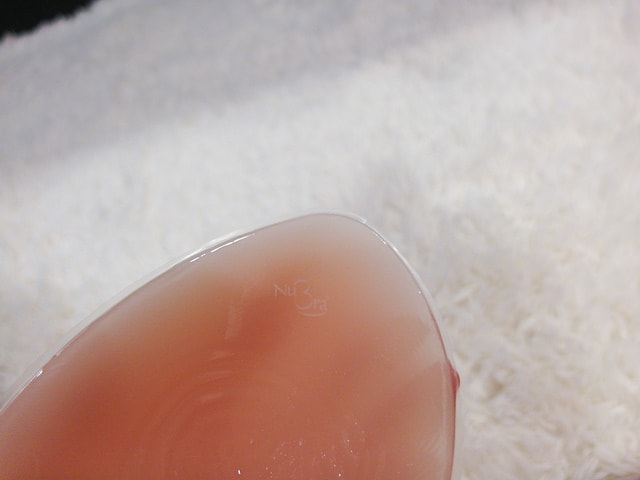 開箱|OB嚴選-女孩們必備的祕密武器 絕世好波NuBra-隱形胸罩 - 第8張圖 SAM_8037-16